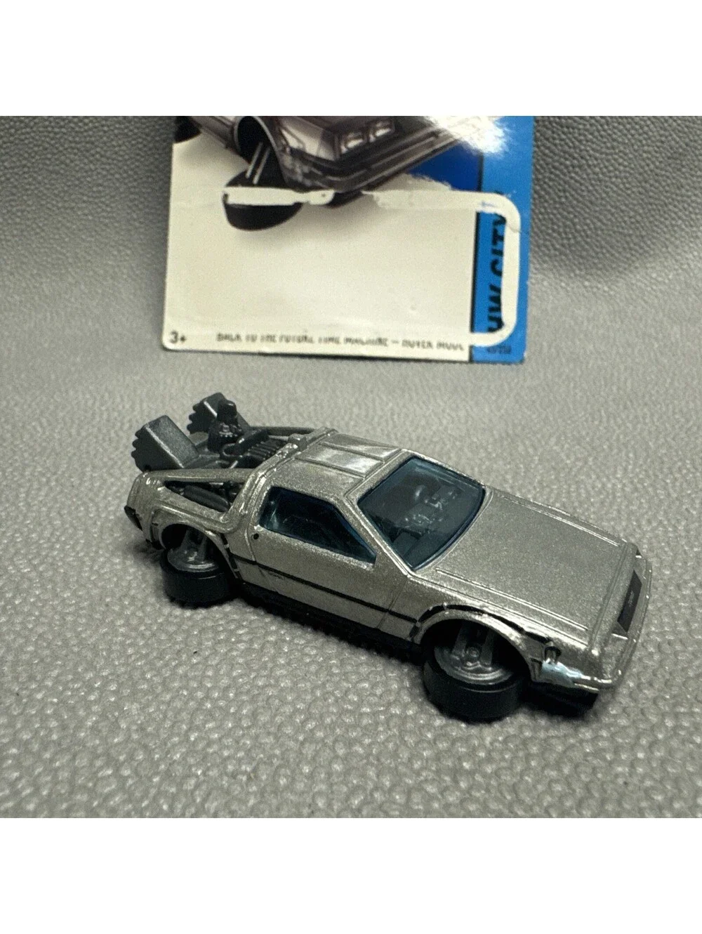 2015 Hot Wheels 45/250 HW City Back To The Future Time Machine Hover Mode Damage
